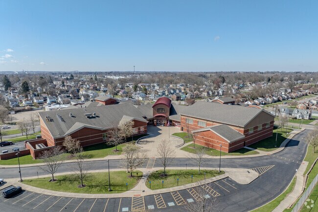Lehman Middle School is easily accessed by residents of Edmeyer Park.