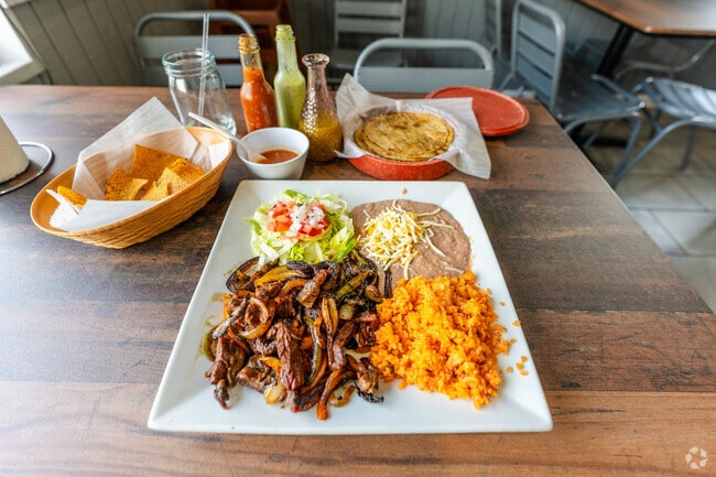 Primos Tacos serves up tasty Mexican cuisine in Aurora's North River community.
