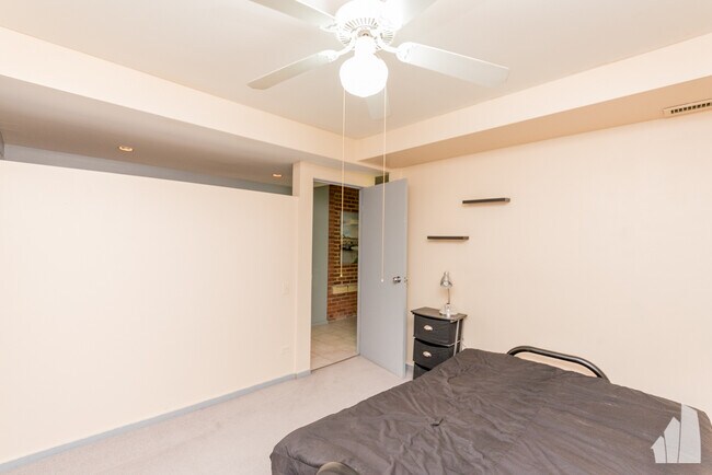 40 E 9th St unit 417, Chicago, IL 60605 - photo 7