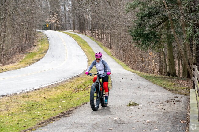 Walton Hills features bike trails for casual and experienced riders.