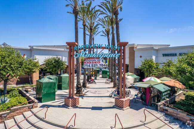 Riverview West Marketplace has big box stores, small businesses, and dining options.