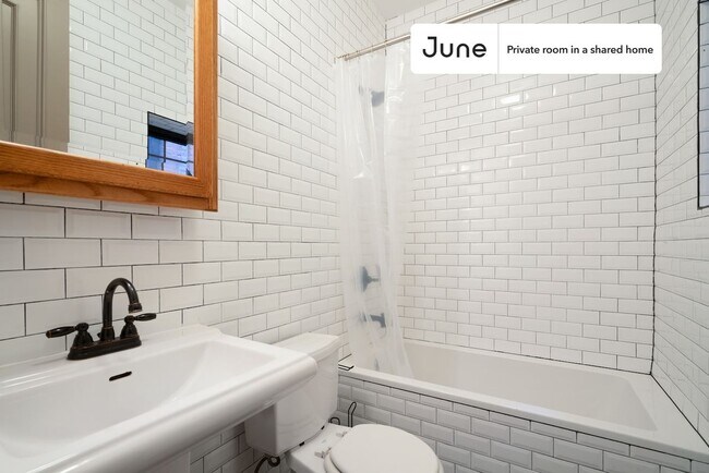 209 W 135th St, New York, NY 10030 - photo 7