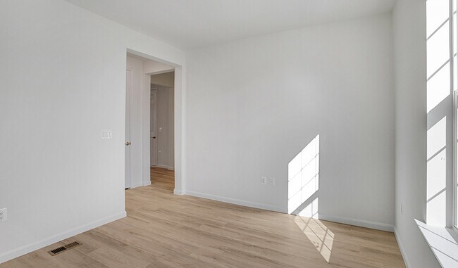 18456 Governor Dr, Ruther Glen, VA 22546 - photo 7