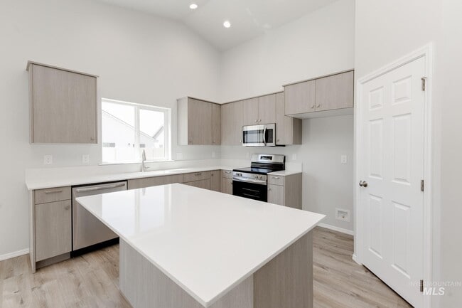 2294 N Honeysuckle Ave, Kuna, ID 83634 - photo 3