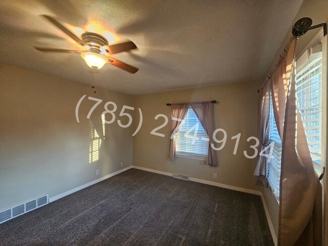 859 S 10th St, Salina, KS 67401 - photo 4