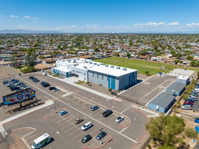Imagine Desert West Middle School