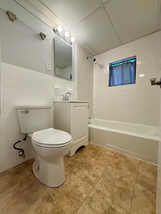 8 Friend St unit 4, Waltham, MA 02453 - photo 2