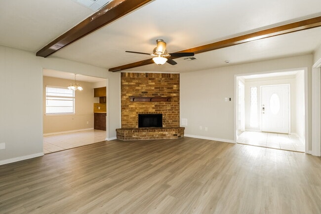 22826 Bridgewater Cir, Spring, TX 77373 - photo 4