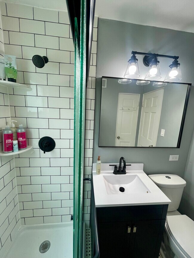 6525 W Center St unit 1, Milwaukee, WI 53210 - photo 4