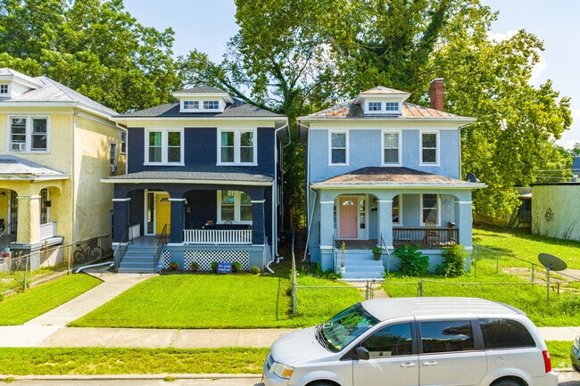 American Foursquares are a prevalent architectural style in Highland Park.
