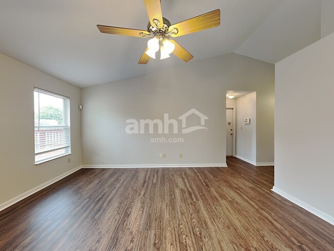 1090 Meadowview Ct, Franklin, IN 46131 - photo 4