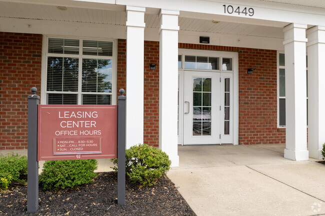 Leasing Center - Entrance