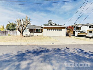 1901 Georgina Dr, Olivehurst, CA 95961