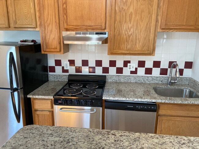 6 Shepherd Ave unit 1, Boston, MA 02115 - photo 2