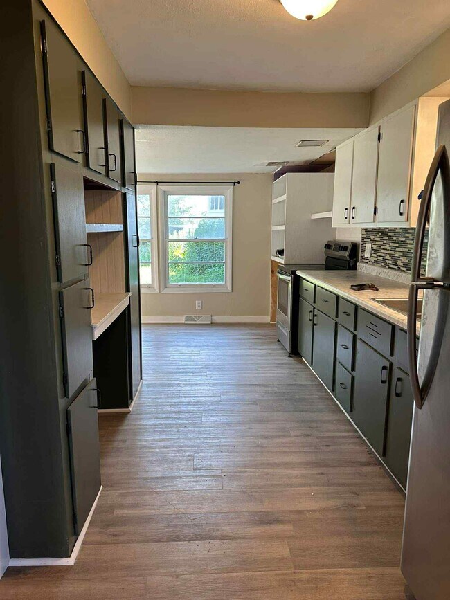 634 First St, Huntington, IN 46750 - photo 3