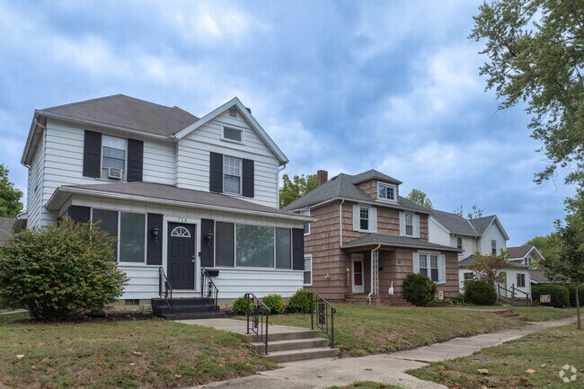 Large screened in porches are popular for home shoppers in Riverside-Normal City.