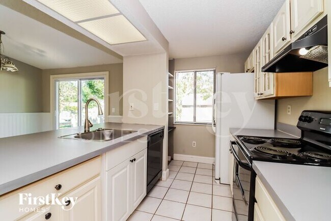 7436 Goldeneye Dr, New Port Richey, FL 34654 - photo 5