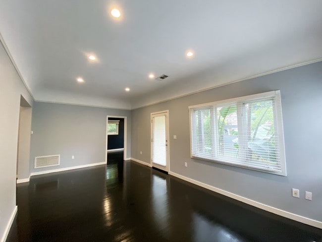 8532 N W Knoll Dr, West Hollywood, CA 90069 - photo 6