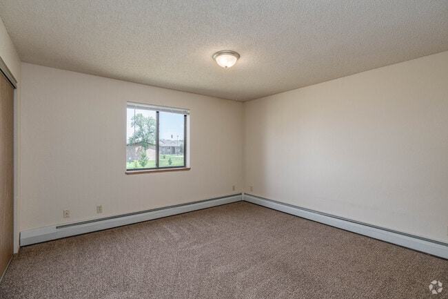2BR,1BA - 750SF - Primary Bedroom