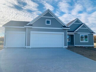 15774 Norwalk Rd, Grand Haven, MI 49417