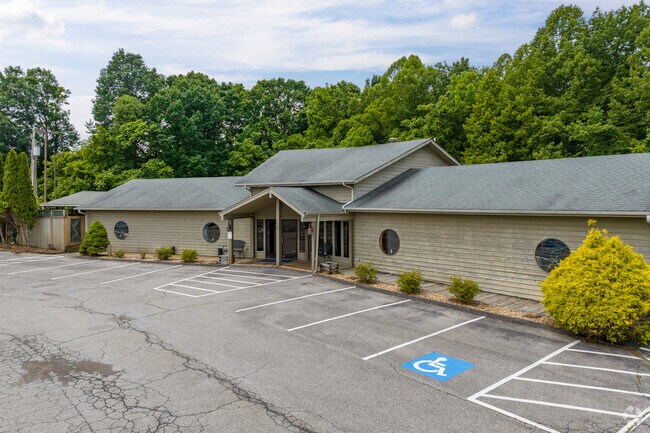 Blackwater Cafe in North Shore Virginia is known for prime rib, seafood, and upscale casual dining.