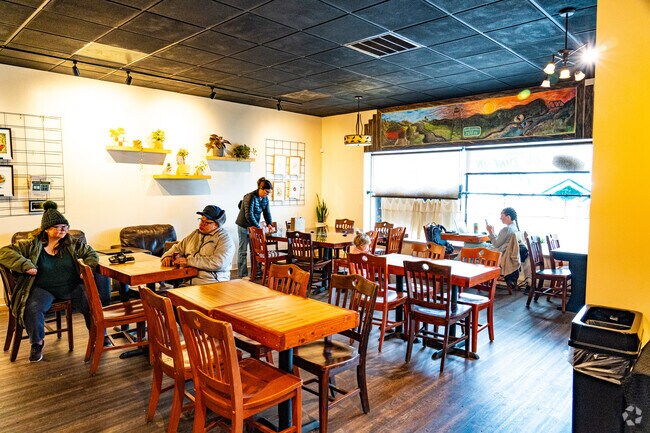 The Wicked Chicken Cafe in High Ridge, MO has excellent food and friendly service.