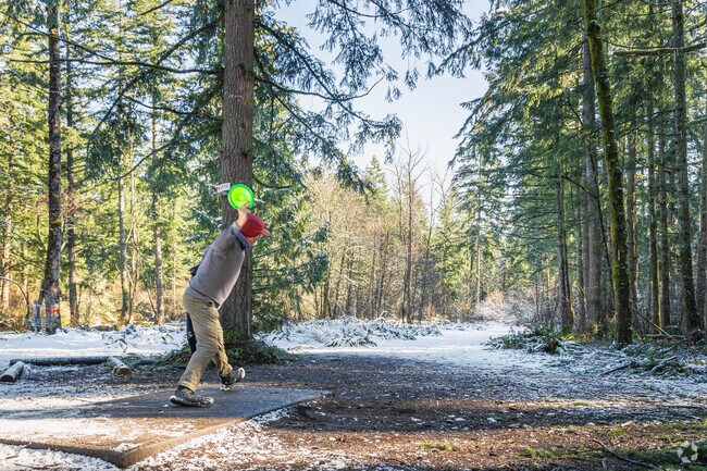 Gaffney's Grove Disc Golf Course is just about 10 minutes up the street from Ravensdale.