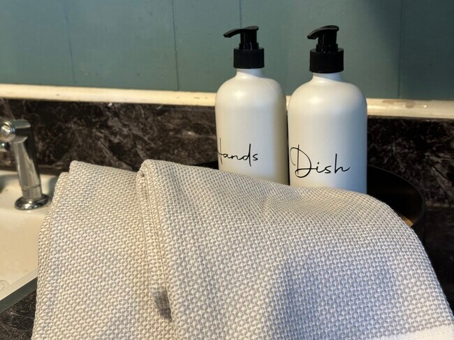 106 Robbins Ave unit 106A, Jamestown, NC 27282 - photo 2