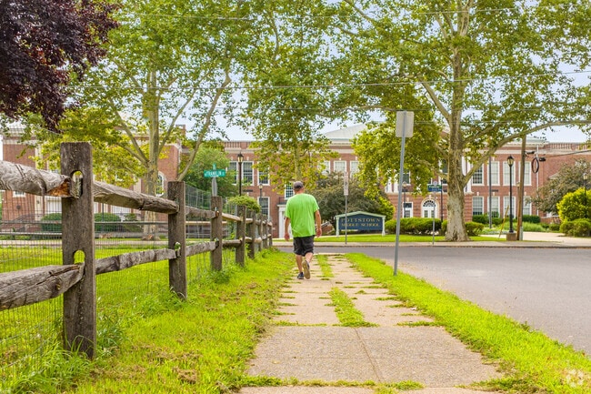 Walk along the sidewalks in Beech-Wilson to get to school, a place to eat, or groceries.