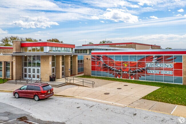 Outer Davenport/Bettendorf high school students often attend West High.