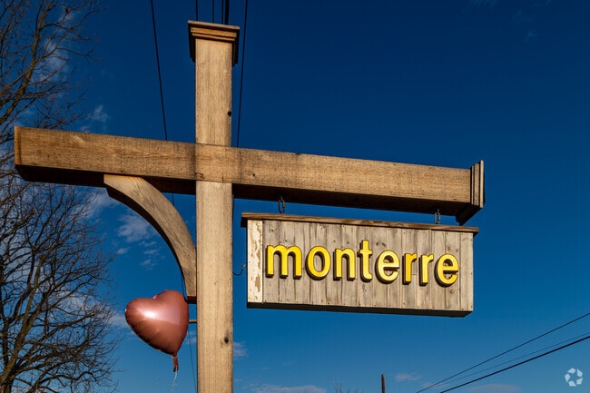 Make a reservation for weddings and your special events at Monterre Vineyards in Lehigh County.