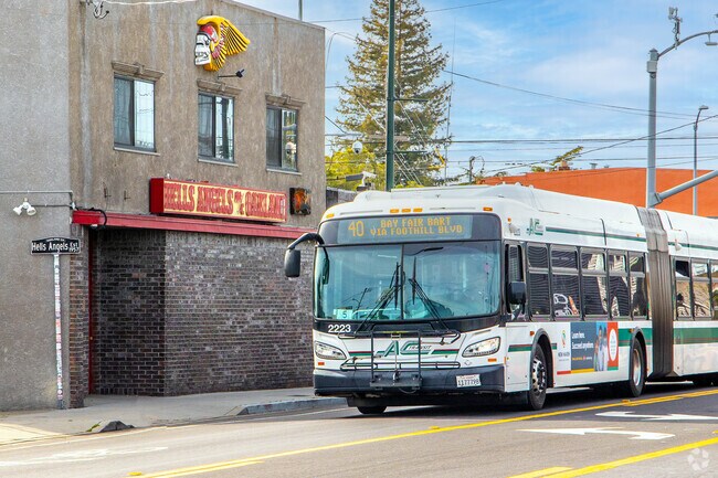Harrington locals can use AC buses for navigating into nearby Oakland and San Francisco.