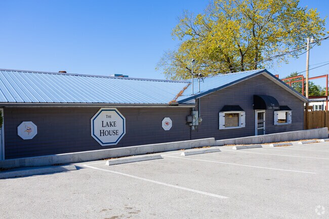 The Lake House is a popular watering hole at the tip of Indian Point.