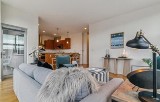 2958 Syracuse St Unit 303, Denver, CO 80238