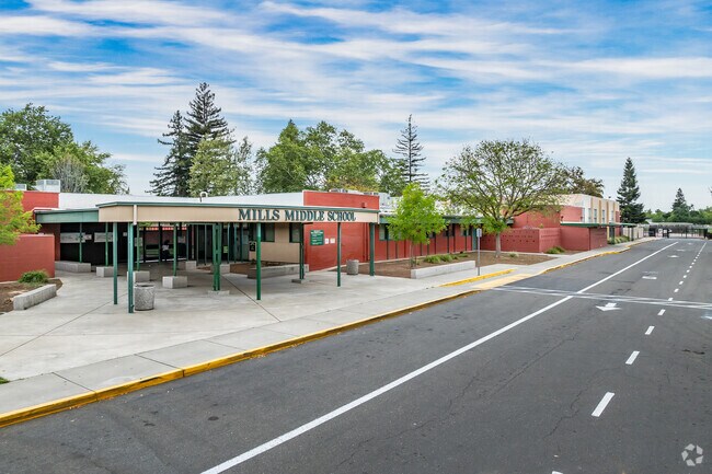 Your kids will enjoy learning in the inspiring atmosphere of SCHOOL.