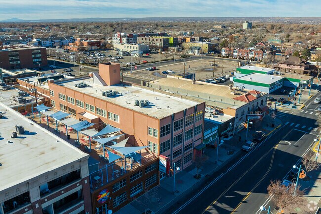 Siembra Leadership High School
looking to the south west.