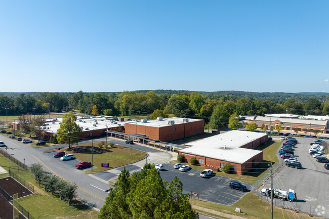 Bragg Middle School has around 800 students attending.