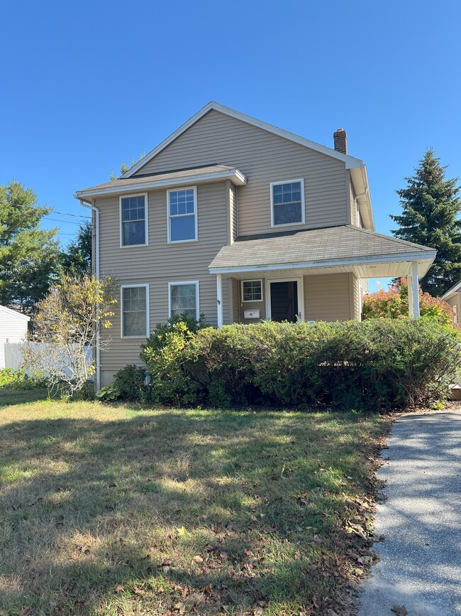 96 Skillings St, South Portland, ME 04106