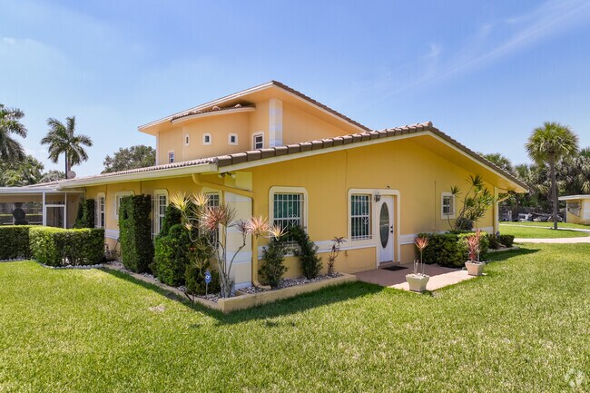 Large estate-style family home in Collier City.
