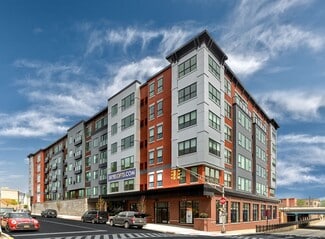 260 Avenue E, Bayonne, NJ 07002