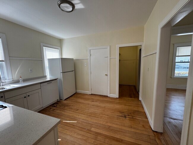 65 Wareham St unit 2, Medford, MA 02155 - photo 5