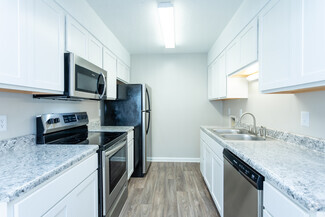 501 W Chatham St, Apex, NC 27502