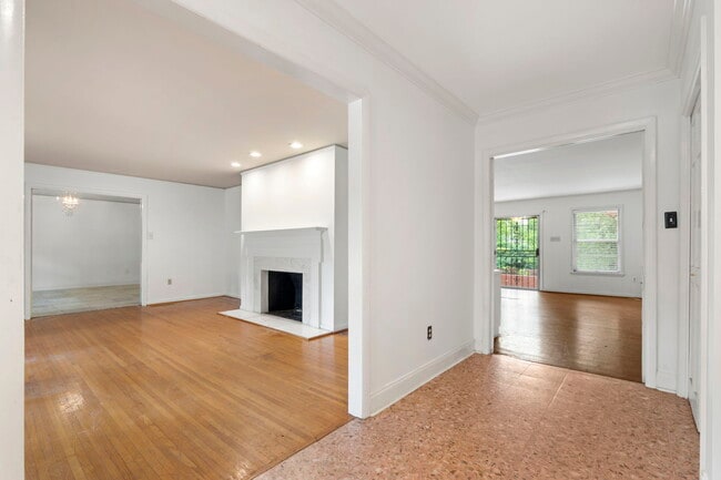 7001 W Markham St, Little Rock, AR 72205 - photo 2