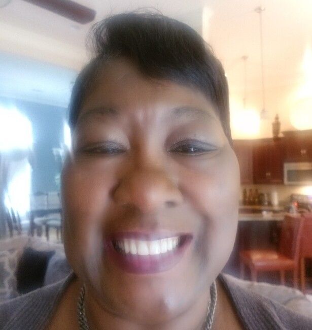 Mary R Williams