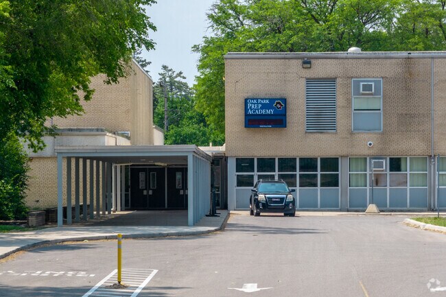 Oak Park Preparatory Academy has a strong C+ rating in diversity on Niche.