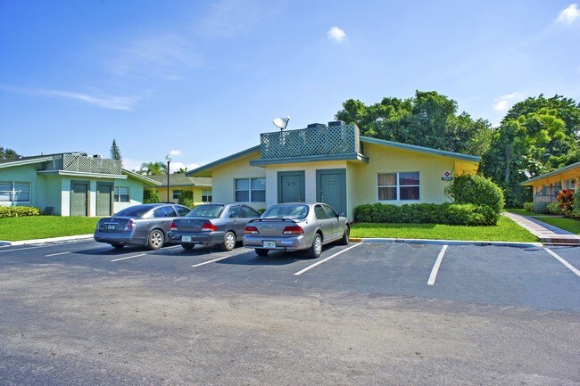 Waterford Villas - 6890- 6857 SW 5th St Margate, FL 33068, Margate, FL 33068 - photo 7