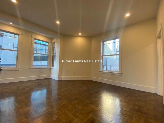 261B W Newton St unit 3, Boston, MA 02116 - photo 4