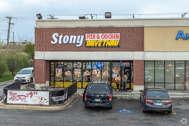 Stony Island Drive Thru is a go-to restaurant for residents in Calumet Heights.