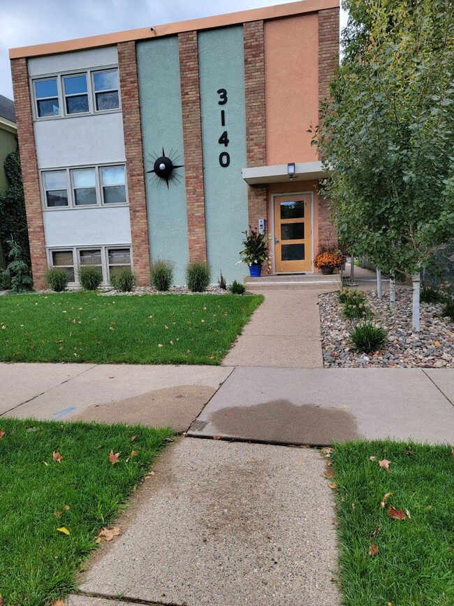 3140 Pleasant Ave S, Minneapolis, MN 55408