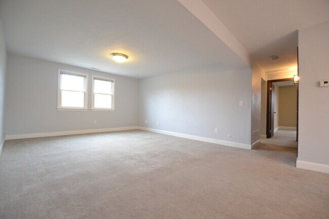 5 General Greene Ave unit 4, Natick, MA 01760 - photo 6